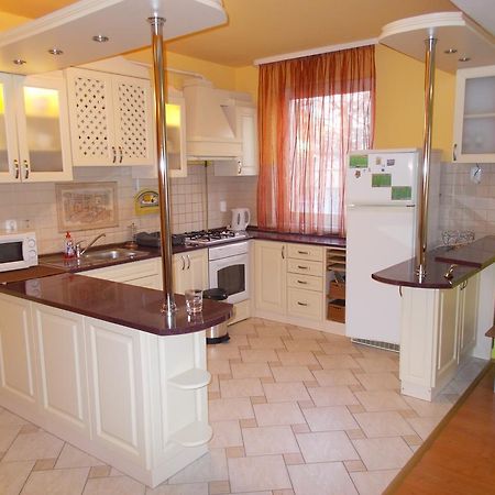 Lara Apartman Дебрецен Экстерьер фото