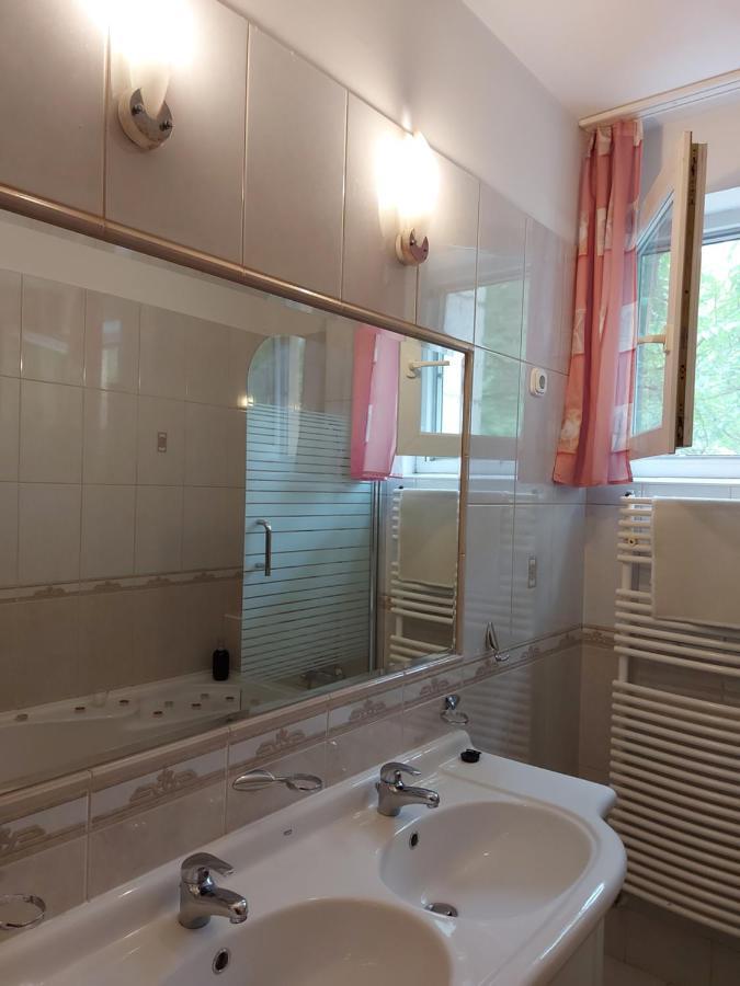 Lara Apartman Дебрецен Экстерьер фото