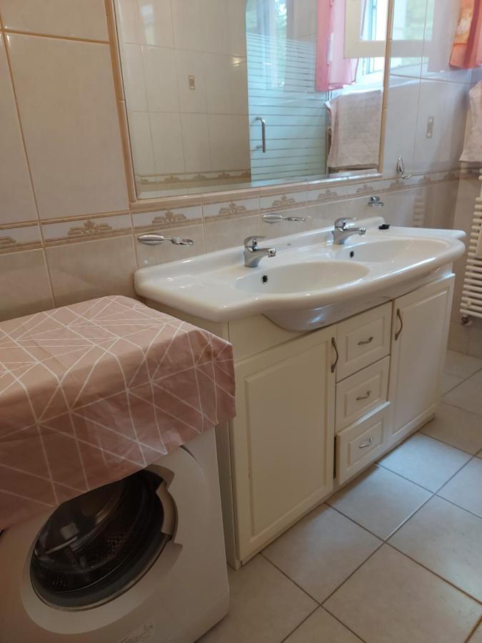 Lara Apartman Дебрецен Экстерьер фото