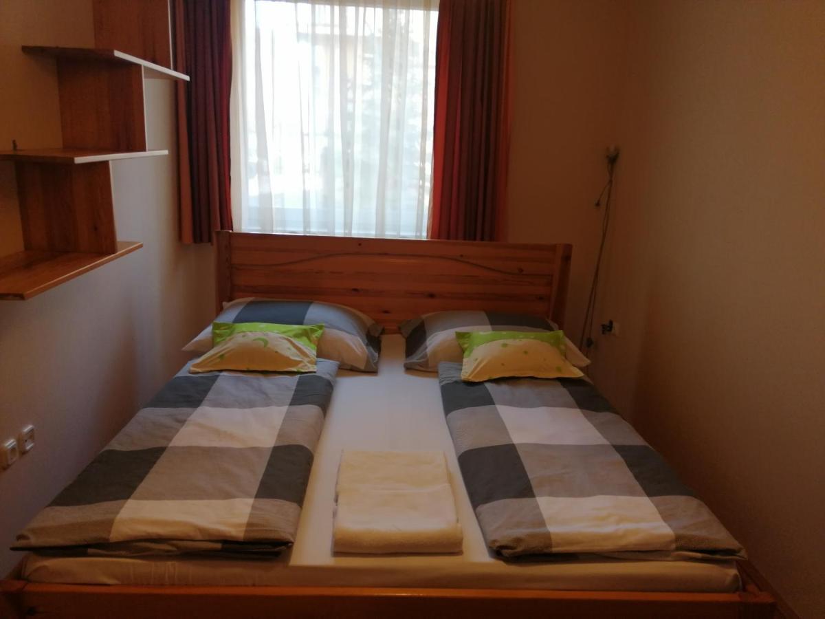 Lara Apartman Дебрецен Экстерьер фото
